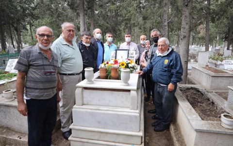 Nevzat Güzelırmak'ı Mezarı Başında Andık