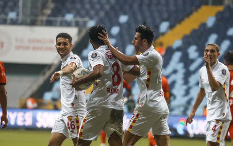 16. Hafta: Adanaspor 2-2 Göztepe'miz